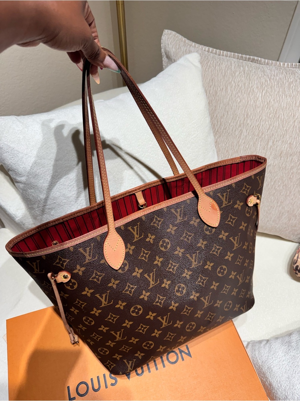 AuthenticLouis Vuitton Monogram Neverfull MM - Picture 3 of 8